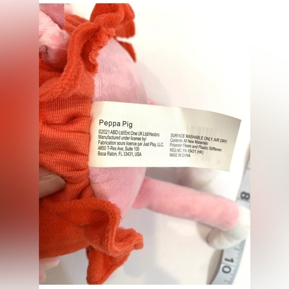 ABD Ltd Peppa Pig 13.5" Tourist Plush Super Soft Stuffed Animal -No Accessories - Picture 5 of 5